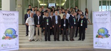 September 2013 – Prof. Glaser und Prof. Drescher sind beim Abschlussworkshop des Projekts VegGIS in Bangkok September 2013 – Prof. Glaser und Prof. Drescher sind beim Abschlussworkshop des Projekts VegGIS in Bangkok